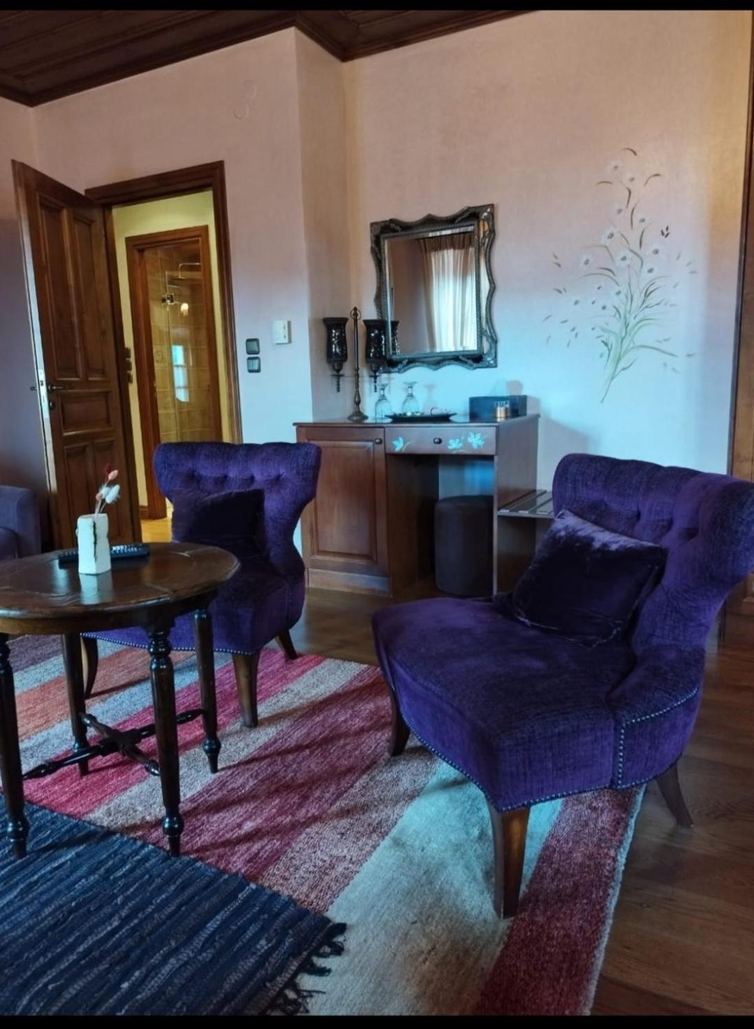 Lousiou Nymphes Escape Suites ดีมิตซานา ภายนอก รูปภาพ